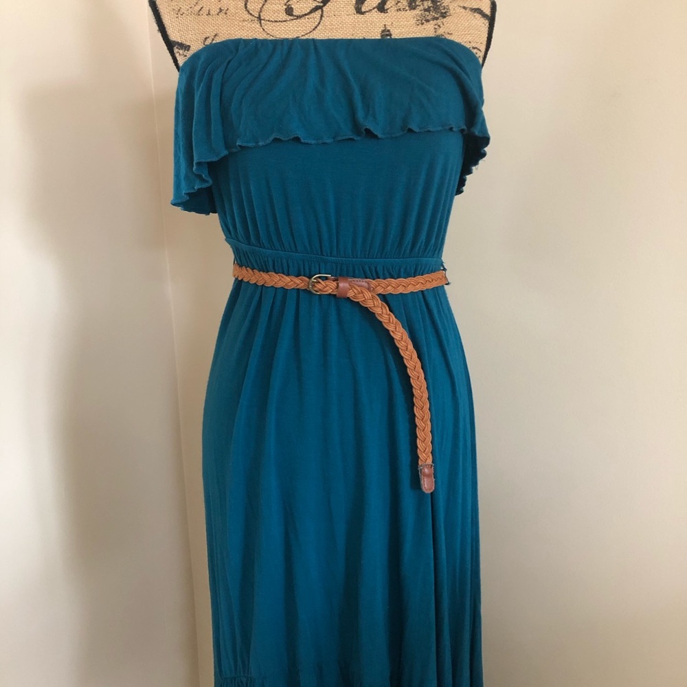 Cute Strapless dress with belt